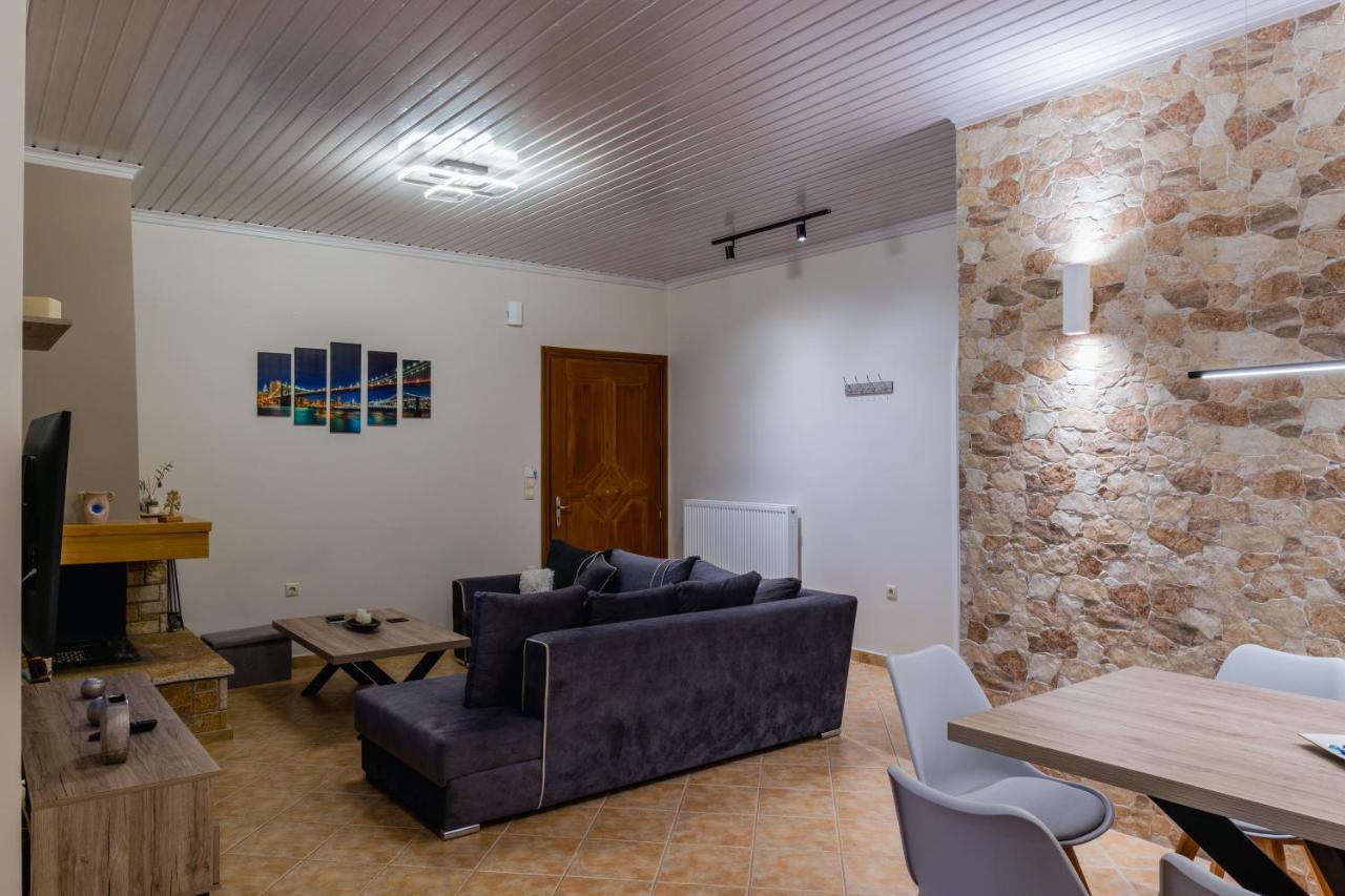 G.R Luxury Apartment Kalligoni Exterior photo